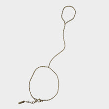 Load image into Gallery viewer, Oval Hand Chain - Gold
